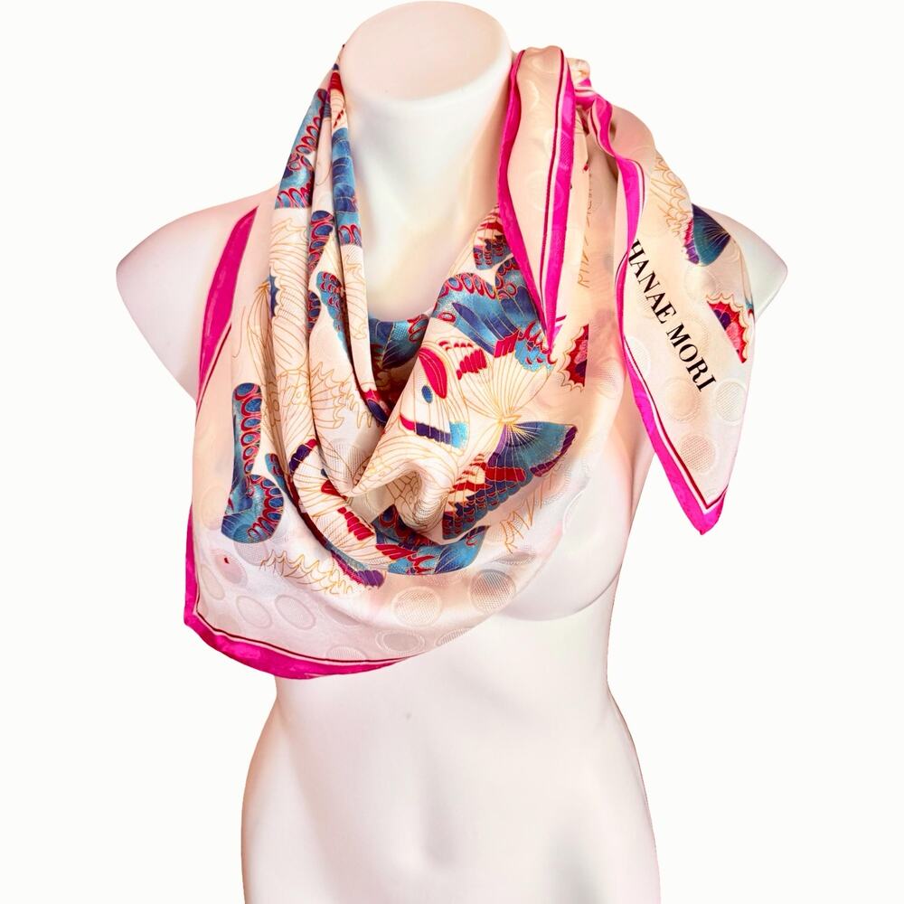 Hanae Mori Butterfly Silk Scarf 35x35 Signature Print 1970s Japan Hand Rolled - Picture 9 of 13